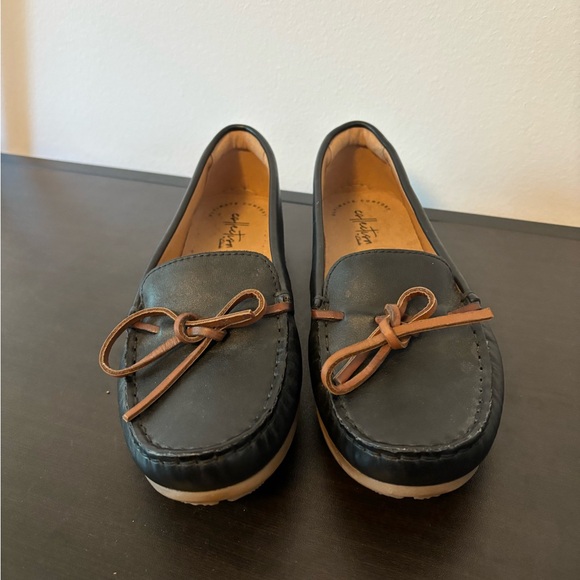 Clark’s Ultimate Comfort Collection Leather Loafers, women’s size 8 - Picture 5 of 7